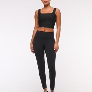 YPB studioFLEX 7/8-Length Pocket Legging
